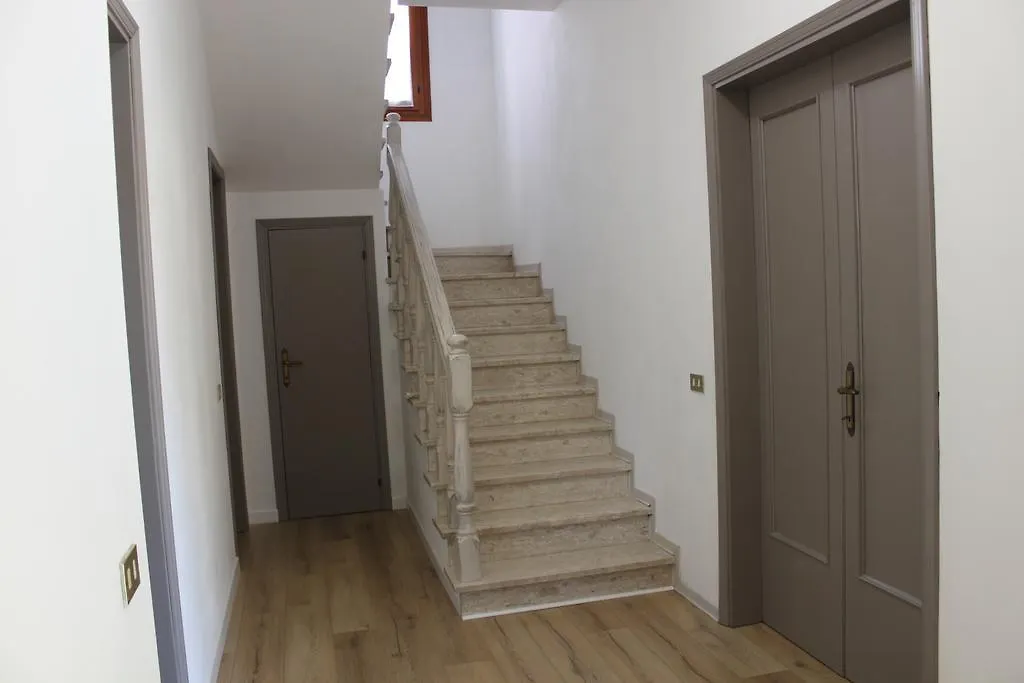 Villa Al Sole Mestre Holiday home