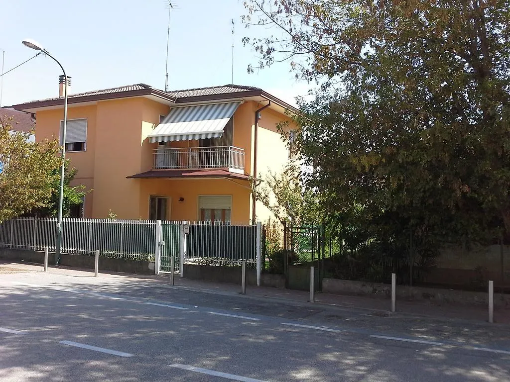 Villa Al Sole Mestre Ferienhaus