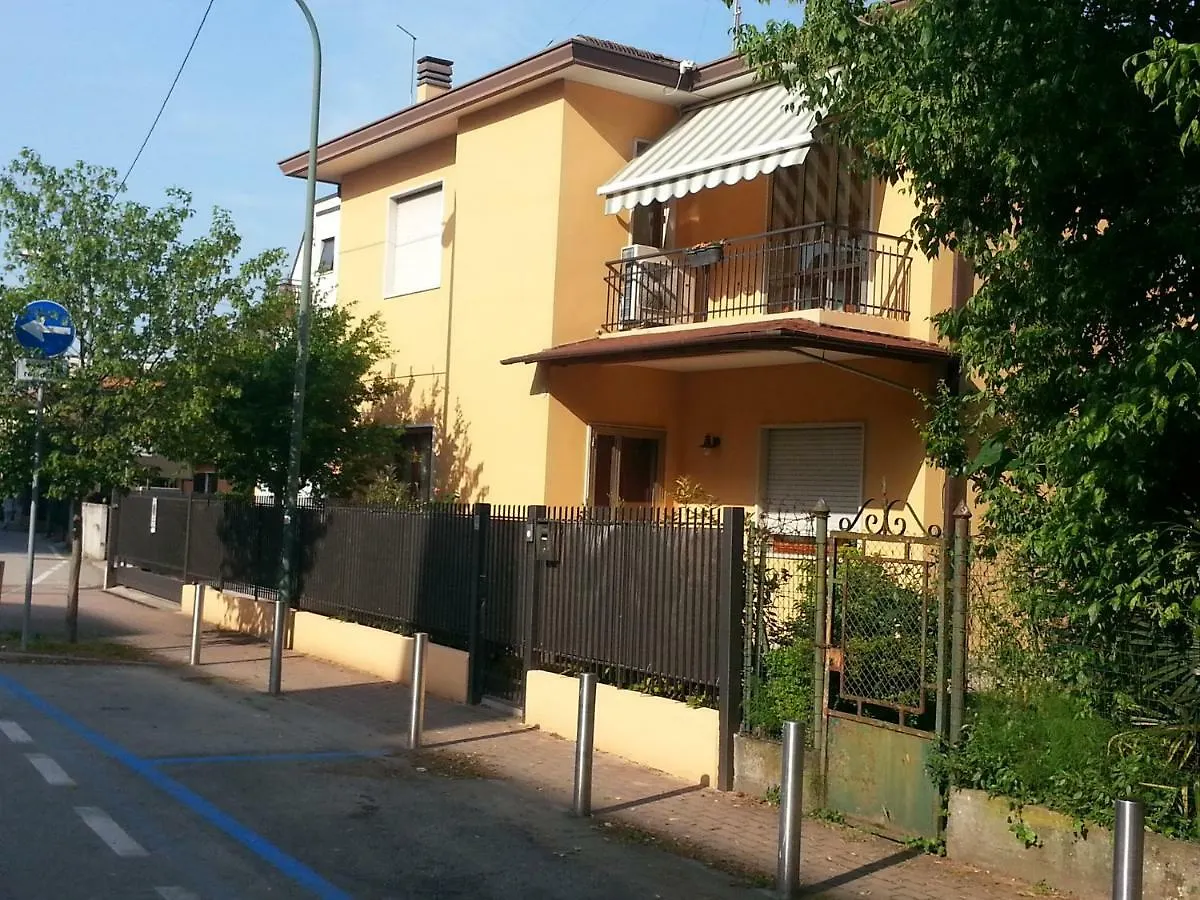Villa Al Sole Mestre 0*,