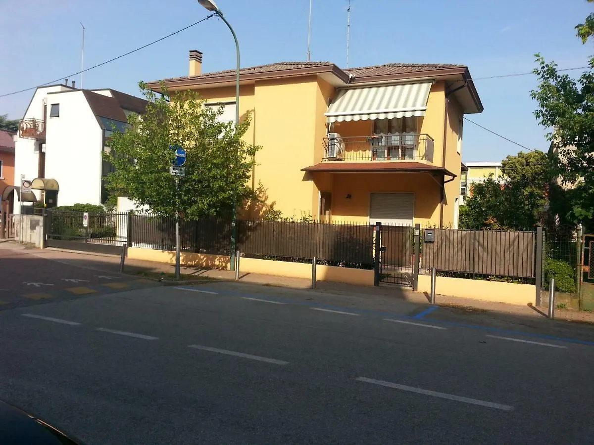 Villa Al Sole Mestre Dom wakacyjny